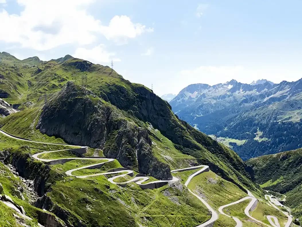 Lucerne to Milan via Alps | Italy