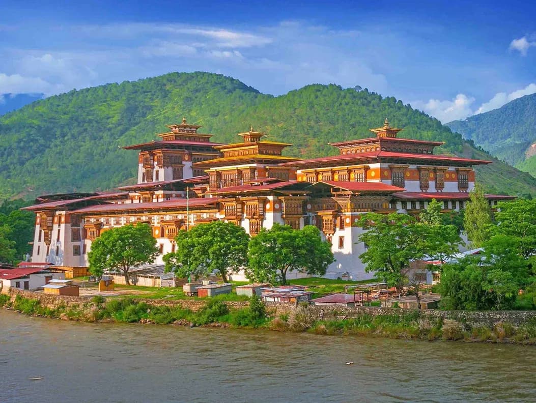 Thimphu to Punakha via Dochu La